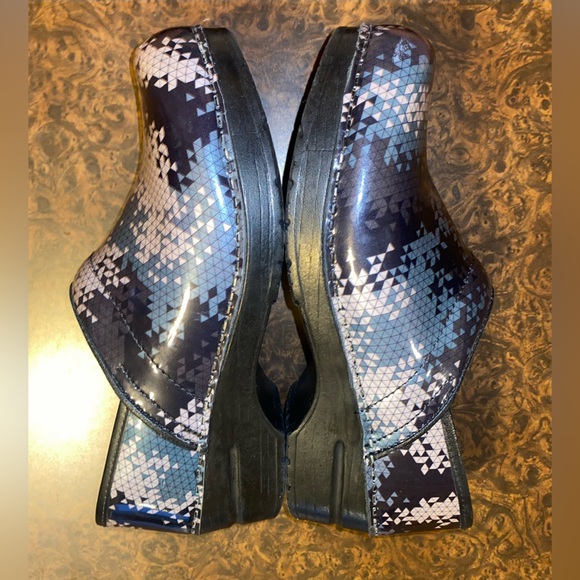 Sanita The Original Danish Clogs in Geometric Print - size 39 - Picture 4 of 13